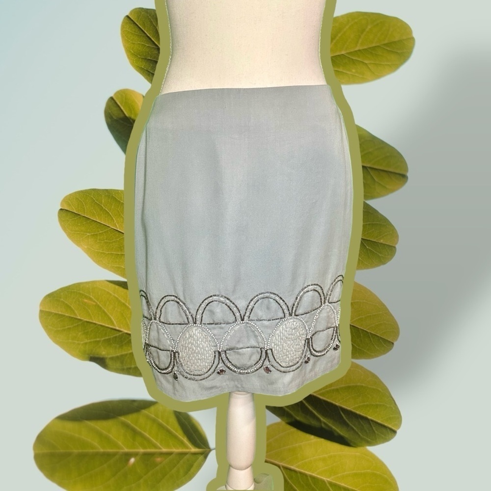 NWT Banana Republic Light Gray Ornate Beaded Bohemian Style Skirt Size 8